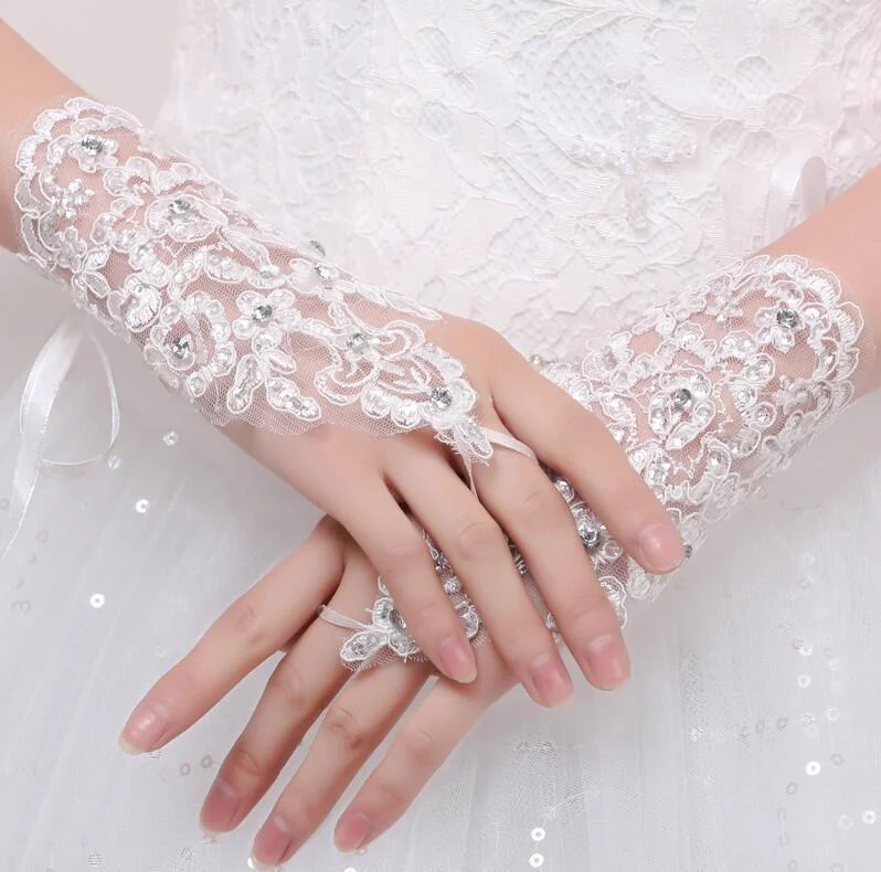 Lace Finger Loop Gloves